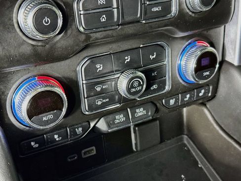 Used 2021 GMC Yukon SLT RWD image 15