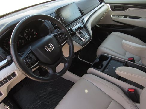 Used 2025 Honda Odyssey EX-L image 18