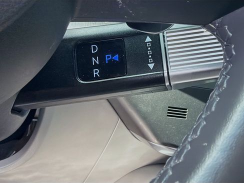 Used 2024 Hyundai Kona SEL w/ Convenience Package FWD image 13