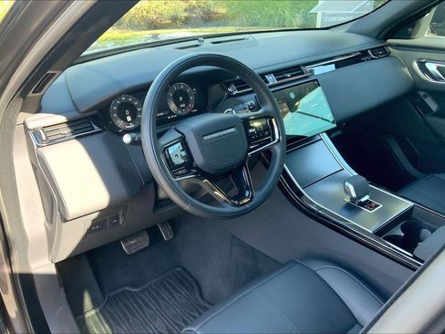Used 2026 Land Rover Range Rover Velar Dynamic SE image 17