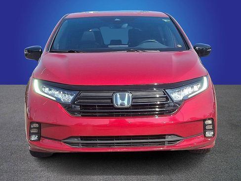 Used 2024 Honda Odyssey Sport image 2