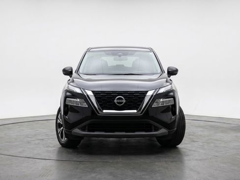 Used 2023 Nissan Rogue SV AWD/4WD image 2