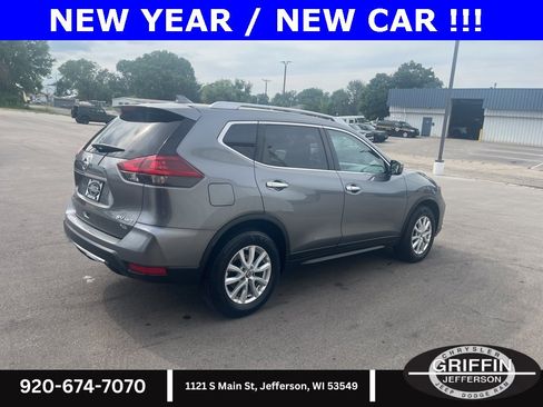 Used 2018 Nissan Rogue SV image 5