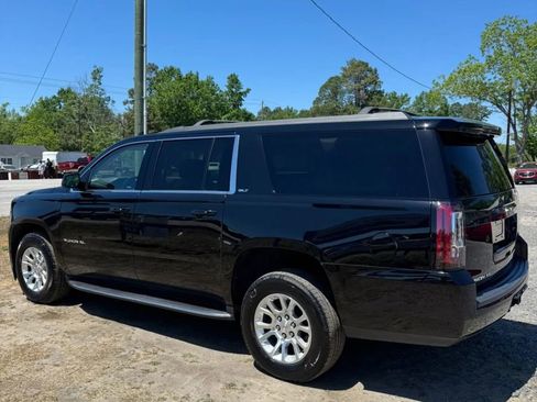 Used 2017 GMC Yukon XL SLT w/ Open Road Package AWD/4WD image 6