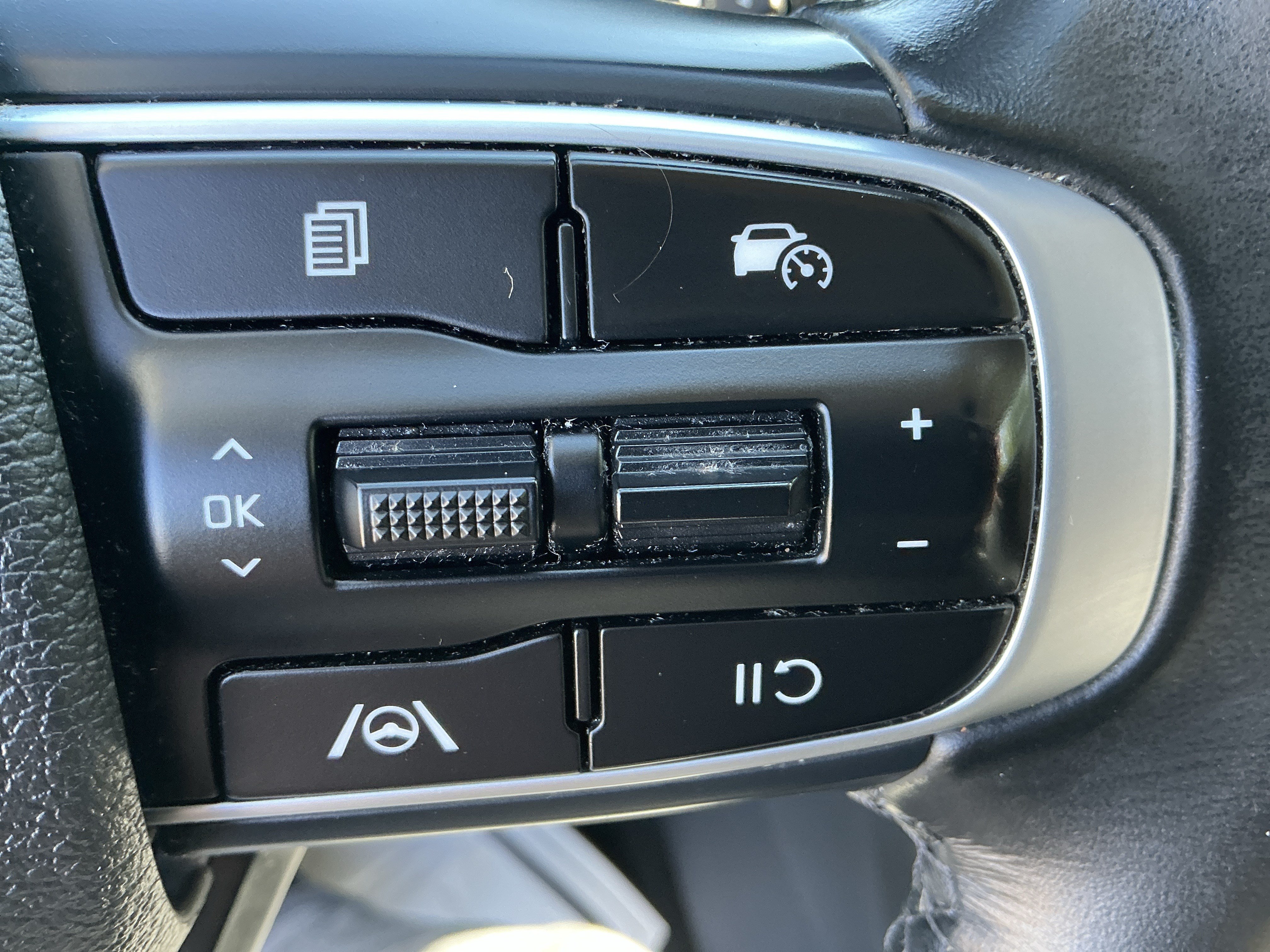 Certified 2024 Kia Sportage EX AWD/4WD image 18