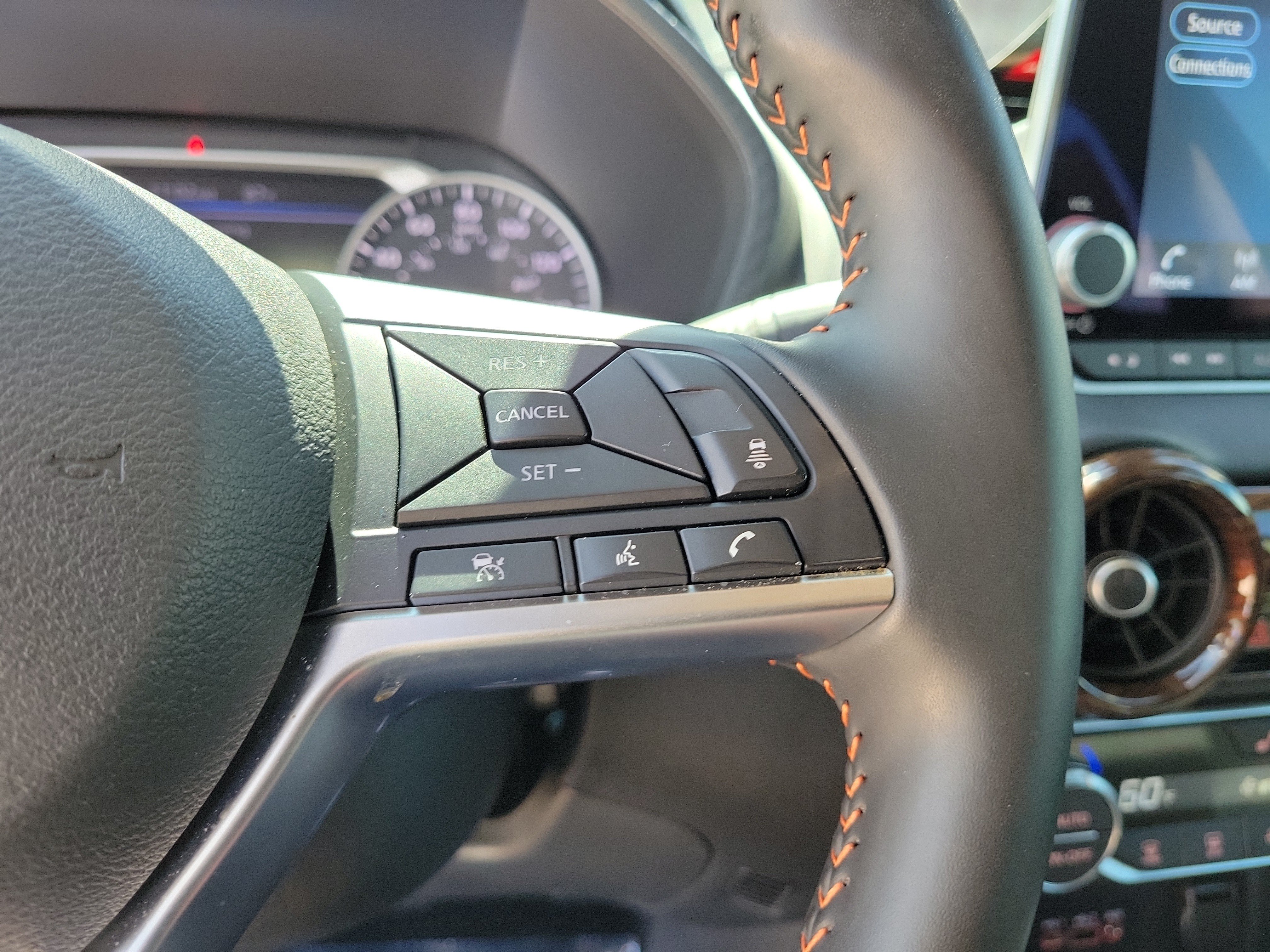 Certified 2025 Nissan Sentra SR FWD image 24