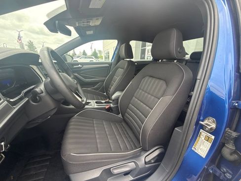 Used 2024 Volkswagen Jetta Sport FWD image 13
