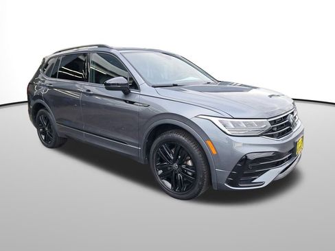 Used 2022 Volkswagen Tiguan SE R-Line image 8