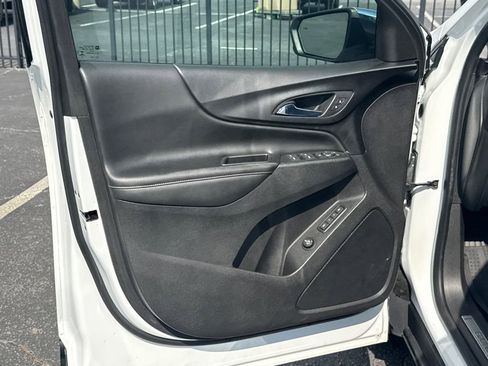 Used 2020 Chevrolet Equinox Premier image 11