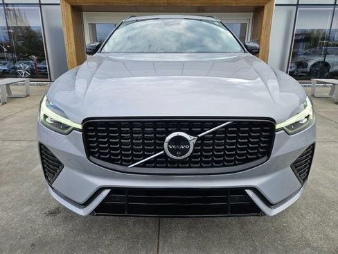 Used 2023 Volvo XC60 B6 Ultimate w/ Protection Package Premier AWD/4WD image 2