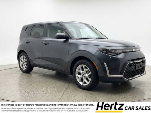 Used 2025 Kia Soul LX w/ LX Technology Package FWD image 1
