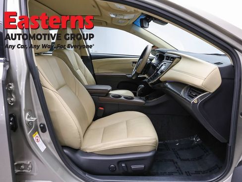 Used 2017 Toyota Avalon Limited w/ All Weather Liner Package FWD image 26
