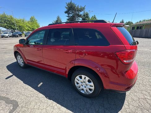 Used 2019 Dodge Journey SE w/ Premium Group FWD image 5