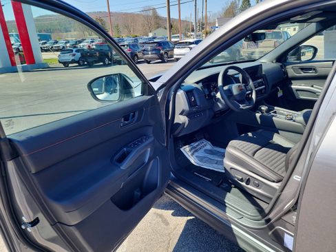 New 2026 Nissan Pathfinder Rock Creek image 10