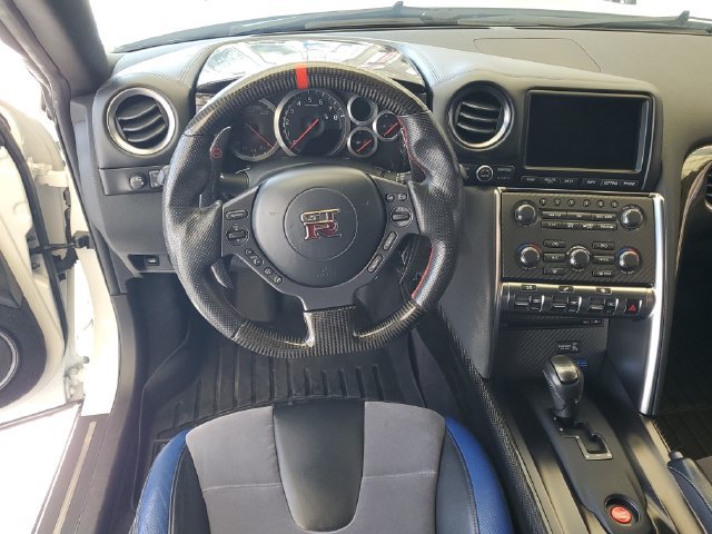 Used 2014 Nissan GT-R Track Edition AWD/4WD image 12