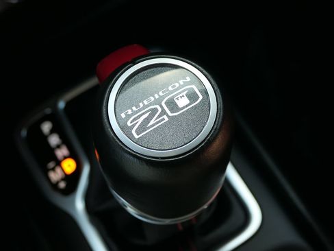 Used 2023 Jeep Wrangler Unlimited Rubicon 4xe AWD/4WD image 22