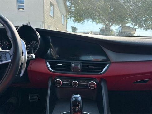 Used 2017 Alfa Romeo Giulia Ti w/ TI 19" Sport Package image 43