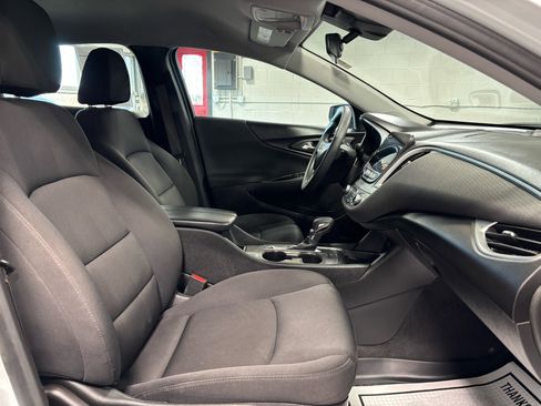 Used 2023 Chevrolet Malibu LT image 13