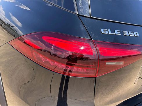 Used 2025 Mercedes-Benz GLE 350 4MATIC image 26