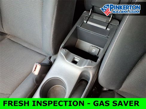 Used 2016 Nissan Sentra S image 25