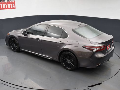 Used 2022 Toyota Camry XSE FWD image 21