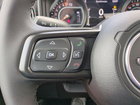 New 2025 Jeep Gladiator Rubicon w/ Convenience Group image 17