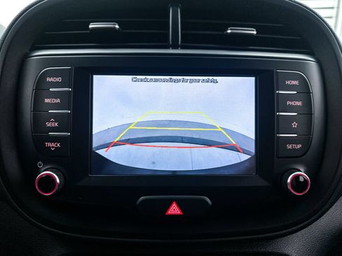 Used 2020 Kia Soul LX FWD image 5