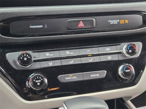 Used 2020 Kia Sedona EX image 24