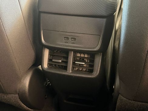 Used 2025 Chevrolet Equinox LT FWD image 22
