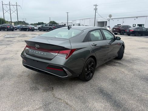 Used 2026 Hyundai Elantra Sport FWD image 3