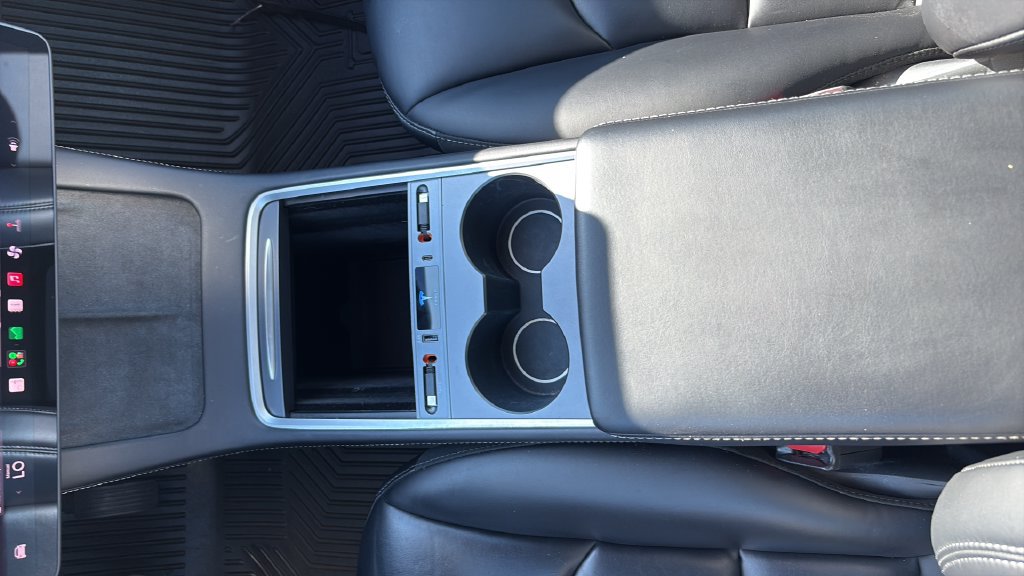 Used 2022 Tesla Model Y Long Range AWD/4WD image 13