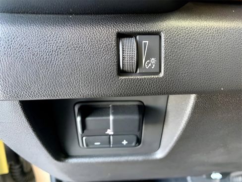 Used 2023 GMC Canyon AT4 w/ Canyon Safety Plus Package image 31