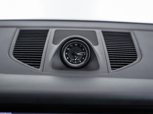 Used 2023 Porsche Macan image 24