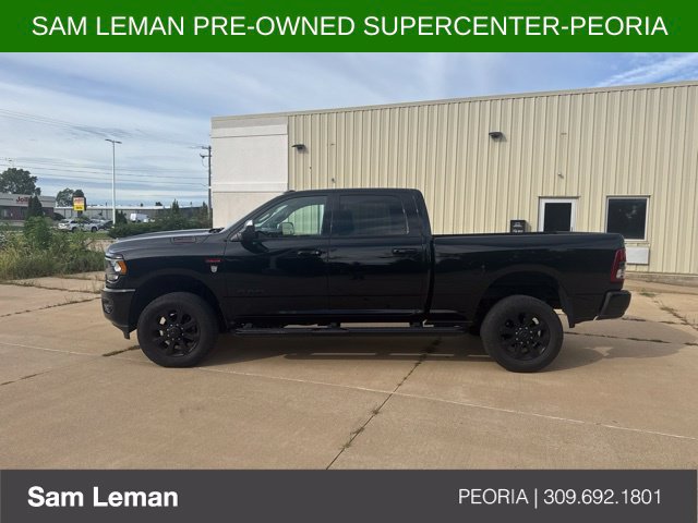 Used 2021 RAM 2500 Big Horn w/ Night Edition AWD/4WD image 3