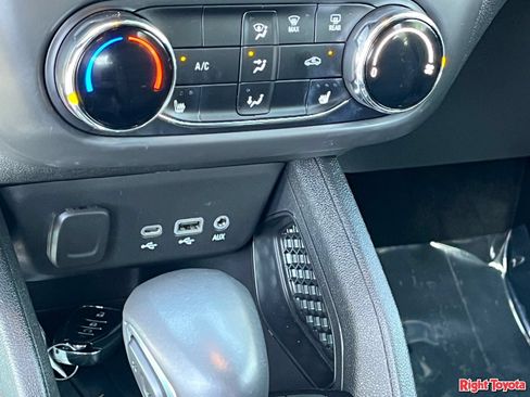 Used 2022 Chevrolet TrailBlazer RS FWD image 29