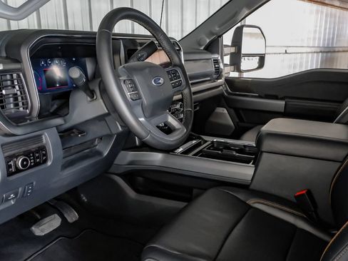 Used 2025 Ford F250 Lariat AWD/4WD image 15