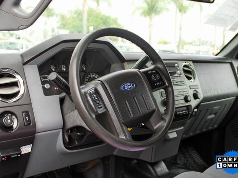 Used 2016 Ford F550 4x4 Crew Cab Super Duty image 17