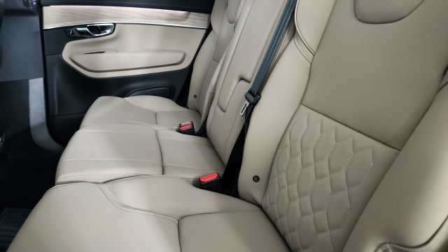 New 2026 Volvo XC90 T8 Plus w/ Protection Package Premier AWD/4WD image 29
