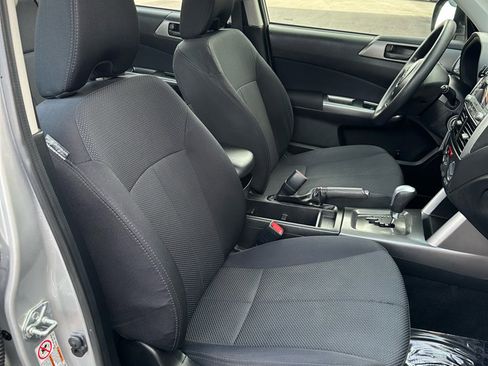 Used 2011 Subaru Forester 2.5X w/ Alloy Wheel Value Pkg image 9