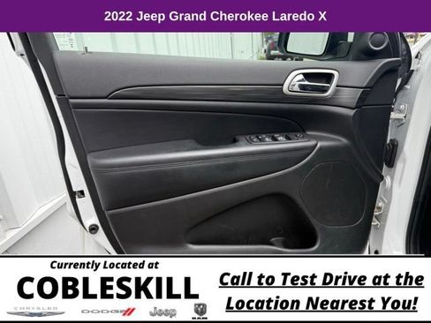 Used 2022 Jeep Grand Cherokee Laredo AWD/4WD image 8