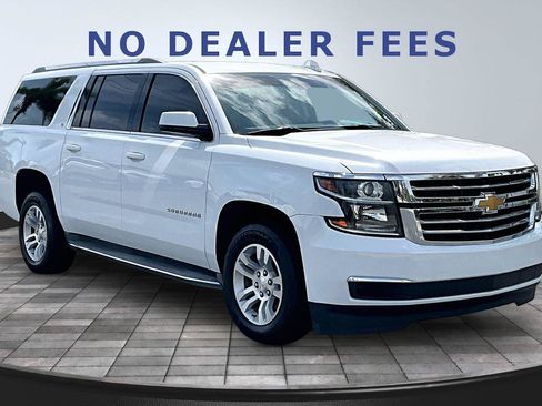 Used 2018 Chevrolet Suburban LT RWD image 3
