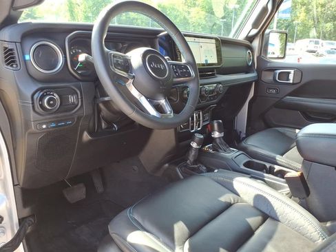 Used 2024 Jeep Wrangler High Altitude AWD/4WD image 12
