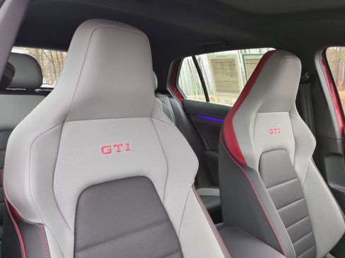 Used 2024 Volkswagen GTI Autobahn image 33