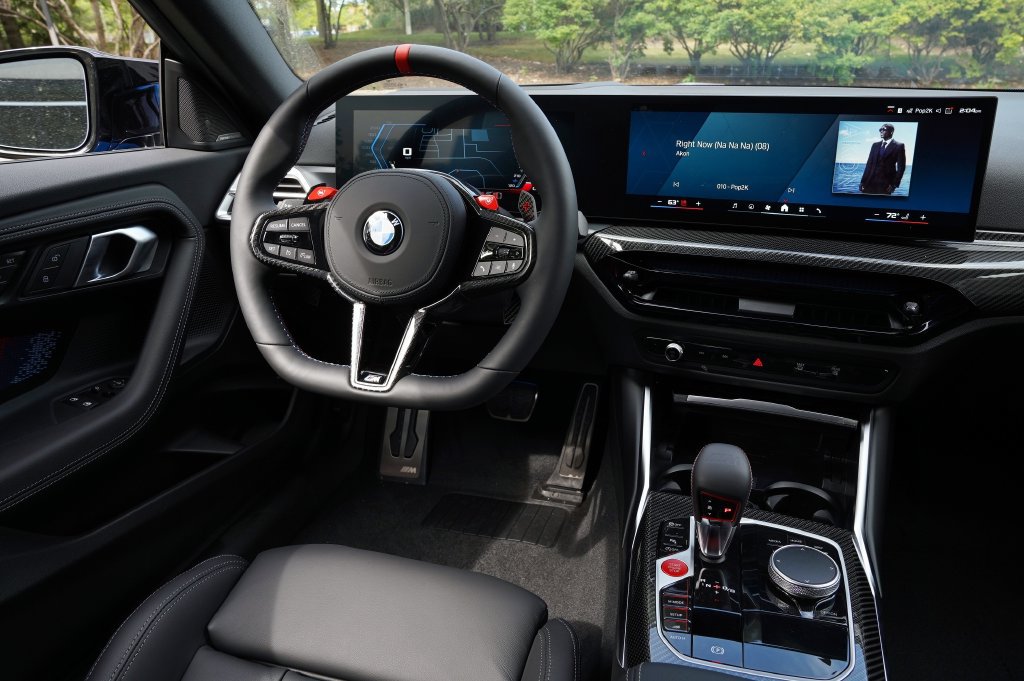 Used 2026 BMW M2 w/ Lighting Package RWD image 13