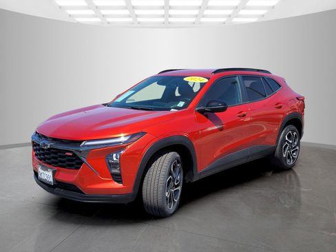 Used 2024 Chevrolet Trax RS FWD image 8