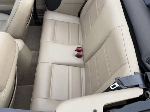 Used 2001 Ford Mustang Convertible image 12