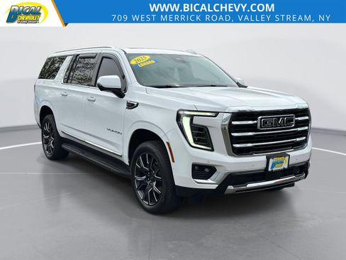 Used 2025 GMC Yukon XL Elevation w/ Technology Package AWD/4WD image 1