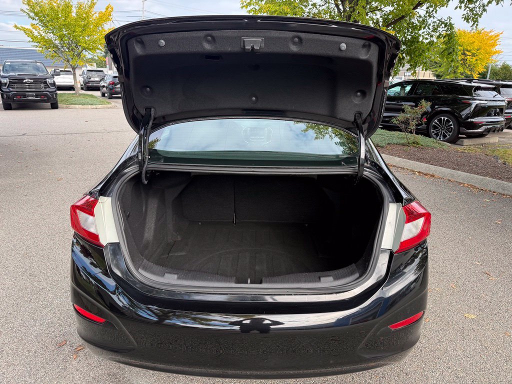 Used 2016 Chevrolet Cruze LT FWD image 10