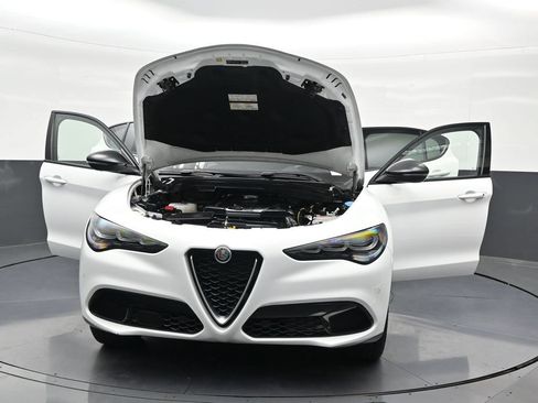 Used 2024 Alfa Romeo Stelvio Ti AWD/4WD image 36