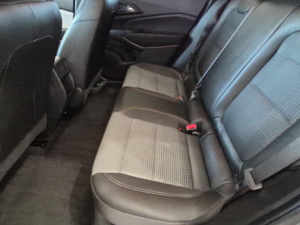 Used 2026 Chevrolet Trax LT FWD image 24